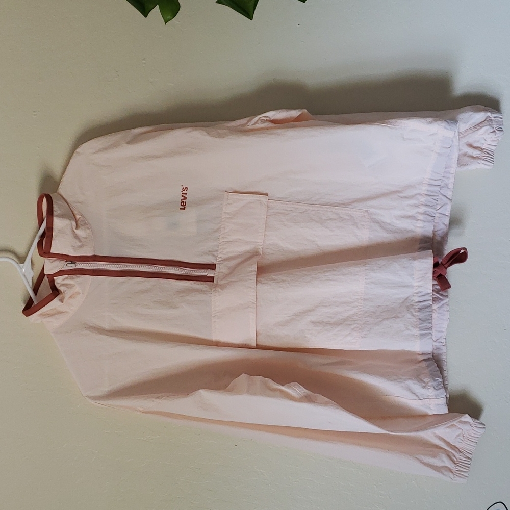 Levi's Nude/Pink Windbreaker Size L